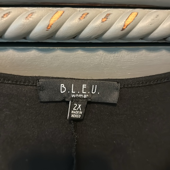 Cute boho top with bling! - Picture 3 of 3